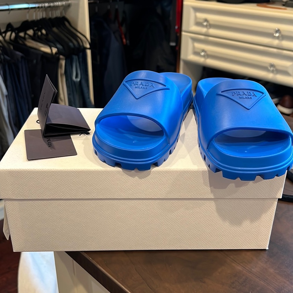 Like new Prada slides